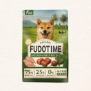綠色包裝機能犬糧，標示雞牛饗宴配方，包裝上有柴犬與牧場風景.