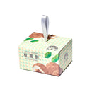 裕珍馨桂圓酥六入禮盒，淺綠色幾何圖案與銀色提把設計.