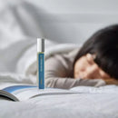 藍色瓶身枕頭香氛噴霧，銀色噴頭，睡眠助舒緩香氛瓶款.