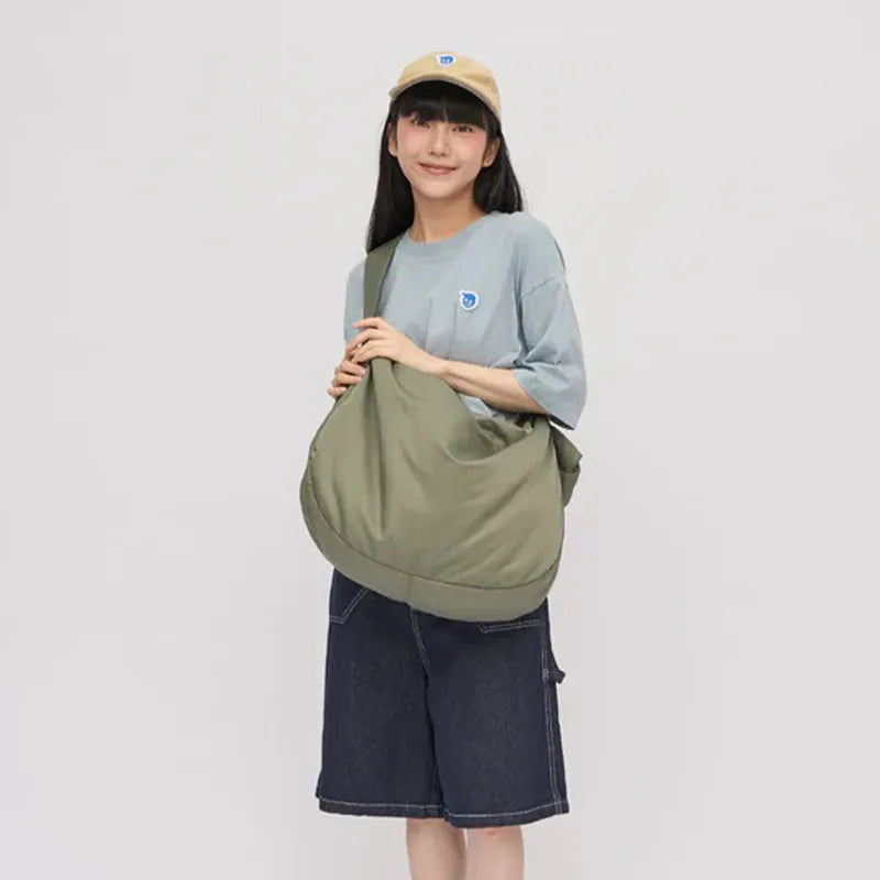 【Plain-me】寬帶雲朵大型半月包 (下單後5-7個工作天出貨)