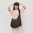 【Plain-me】寬帶雲朵大型半月包 (下單後5-7個工作天出貨)