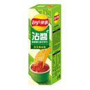 樂事輕雪鹽莎莎風味洋芋片85克綠色包裝，展示蘸醬與薯片組合.