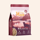 Hyperr超躍貓用鹿肉凍乾生食餐500g，深粉色山景包裝，透明視窗顯示凍乾顆粒.