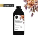 黑色瓶身，白色標籤印有植物花卉圖案，Juliart三合一洗髮沐浴露1000ml.