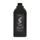 黑色塑膠瓶裝甘草次酸角質淨化液，白色龍形圖案標籤，220ml容量.