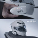 星河白色雙鏡頭機車行車記錄器，側邊安裝設計，輕巧流線外型.